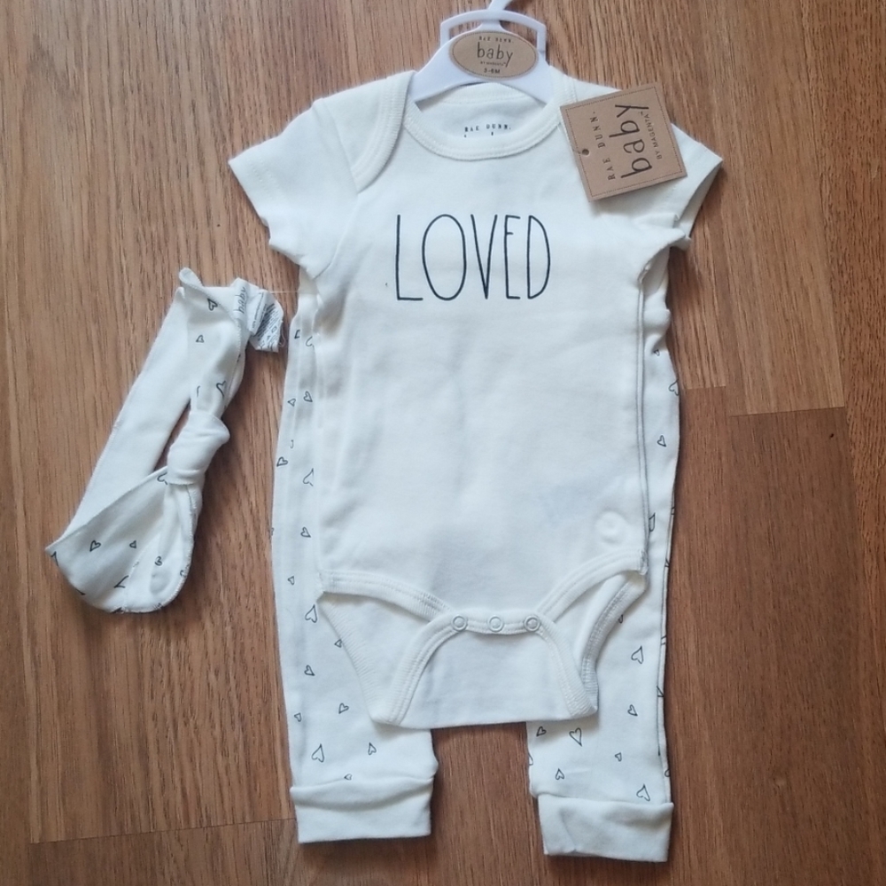 Rarely Dunn Baby Set & hats